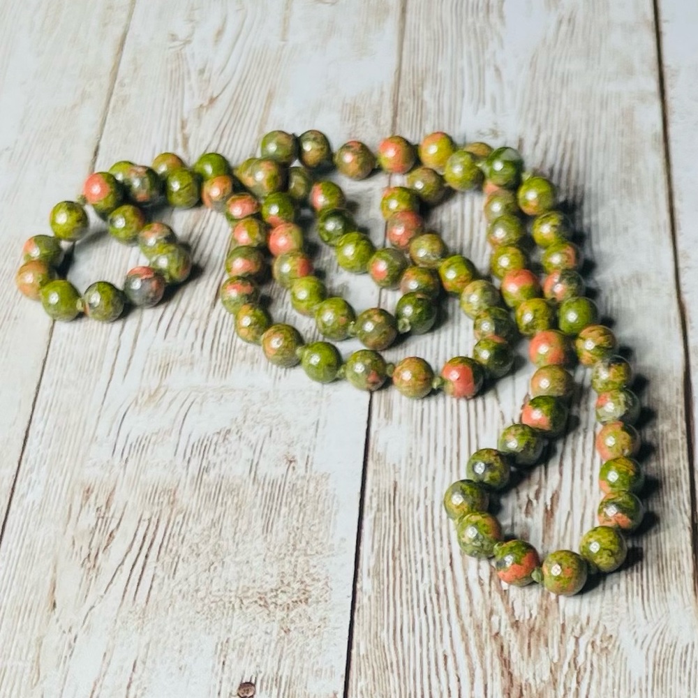 VINTAGE  NECKLACE
